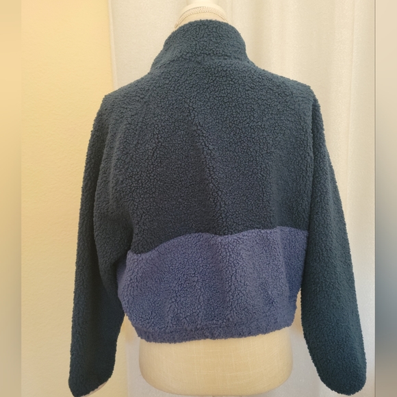 Old Navy NWT Long-Sleeve Oversized Two-Tone Sherpa Sweatshirt for Women - Picture 9 of 9